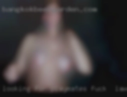 Looking for playmates fuck in Lawrence, KS  or couples.